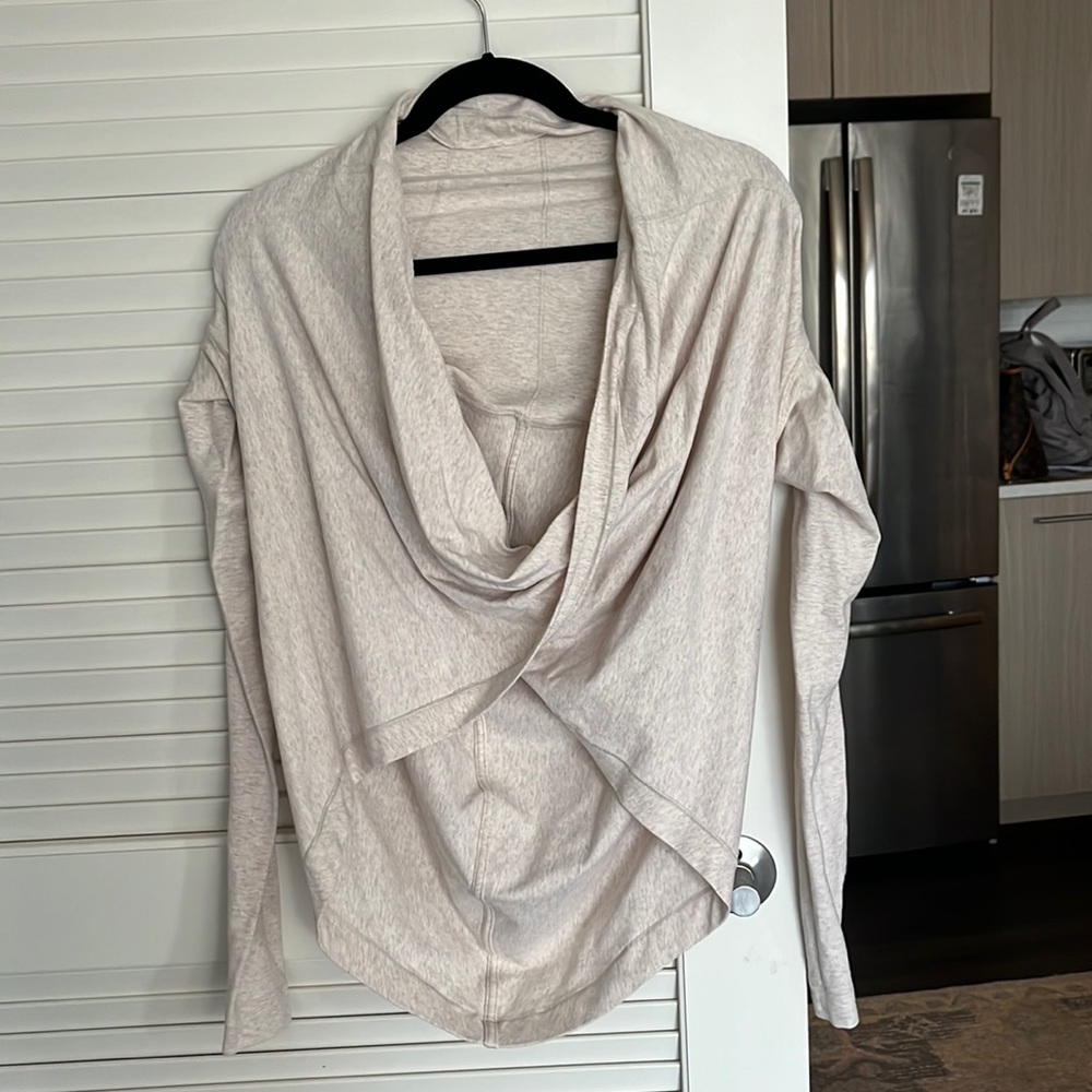 Lululemon sweatshirt